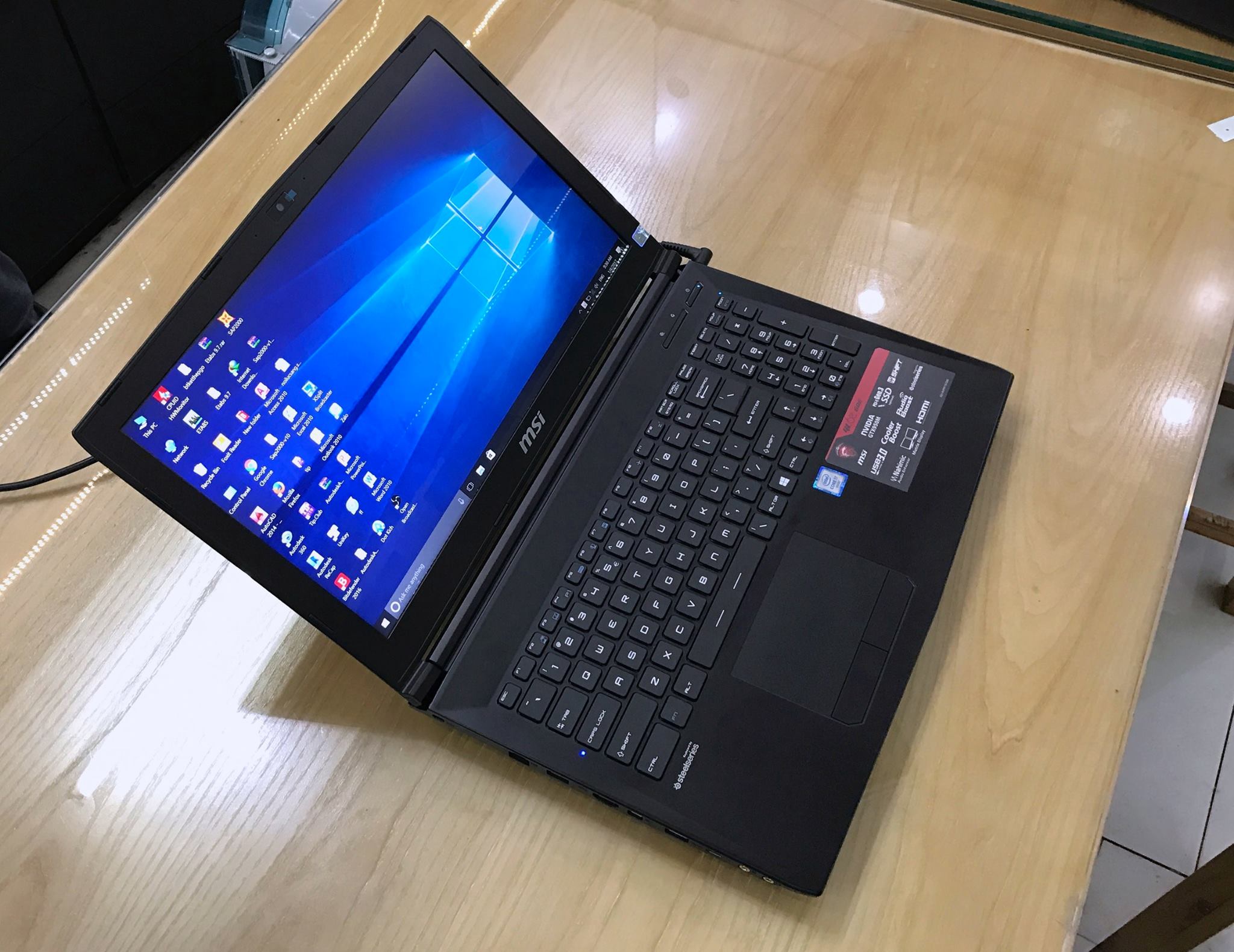 Laptop MSI GL62 6QE-1222XVN-9.jpg